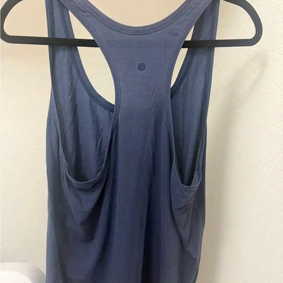 Lululemon BUNDLE OF FIVE TANKS SIZE 10 women’s! - Picture 9 of 13